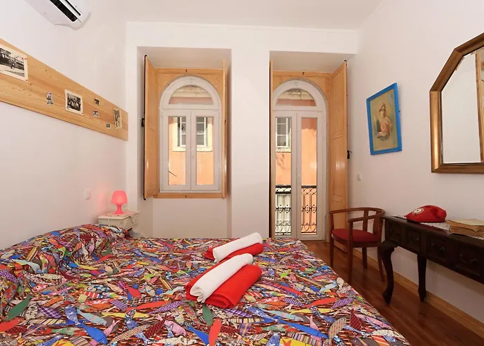 Sao Jorge Apartments & Suites